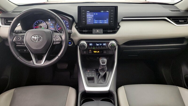 2019 Toyota RAV4 XLE Premium 9