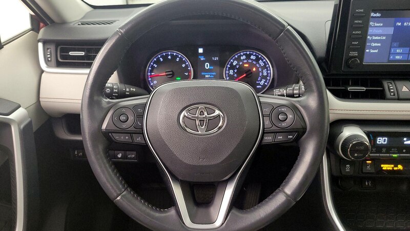 2019 Toyota RAV4 XLE Premium 10