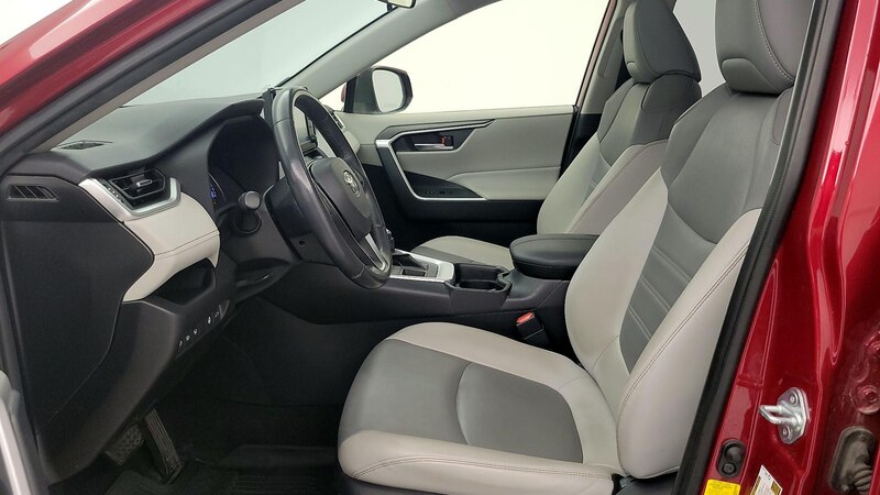 2019 Toyota RAV4 XLE Premium 11