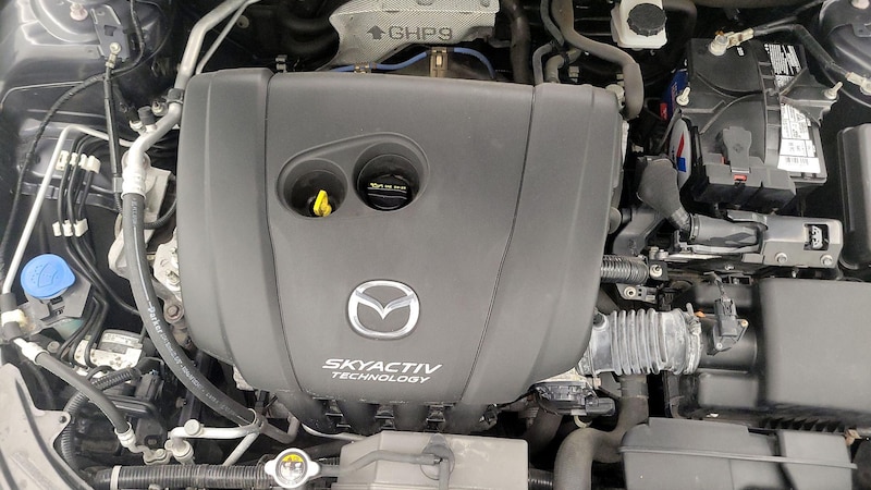 2016 Mazda Mazda3 i Grand Touring 22