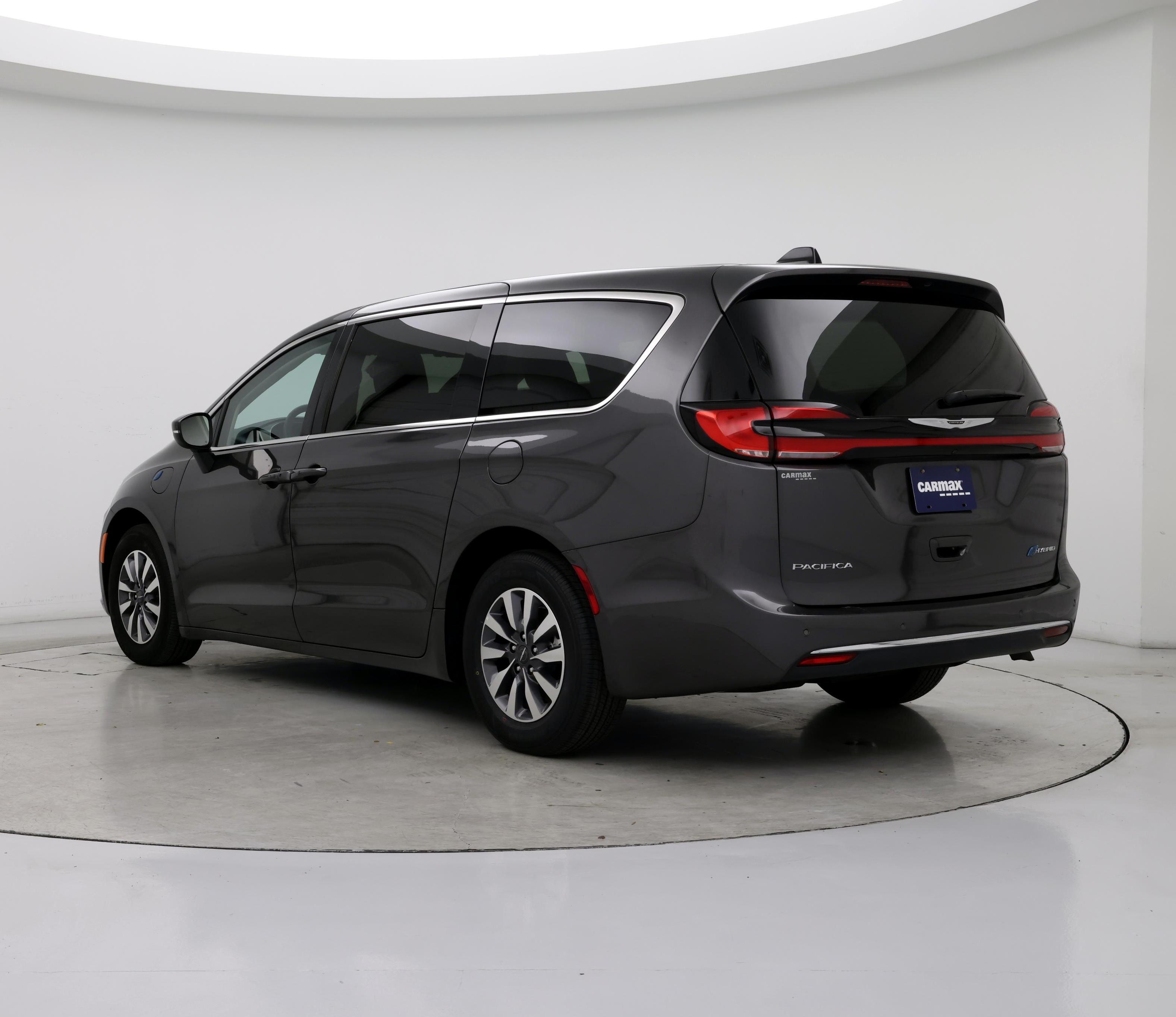 Thumbnail: 2023 Chrysler Pacifica - 2