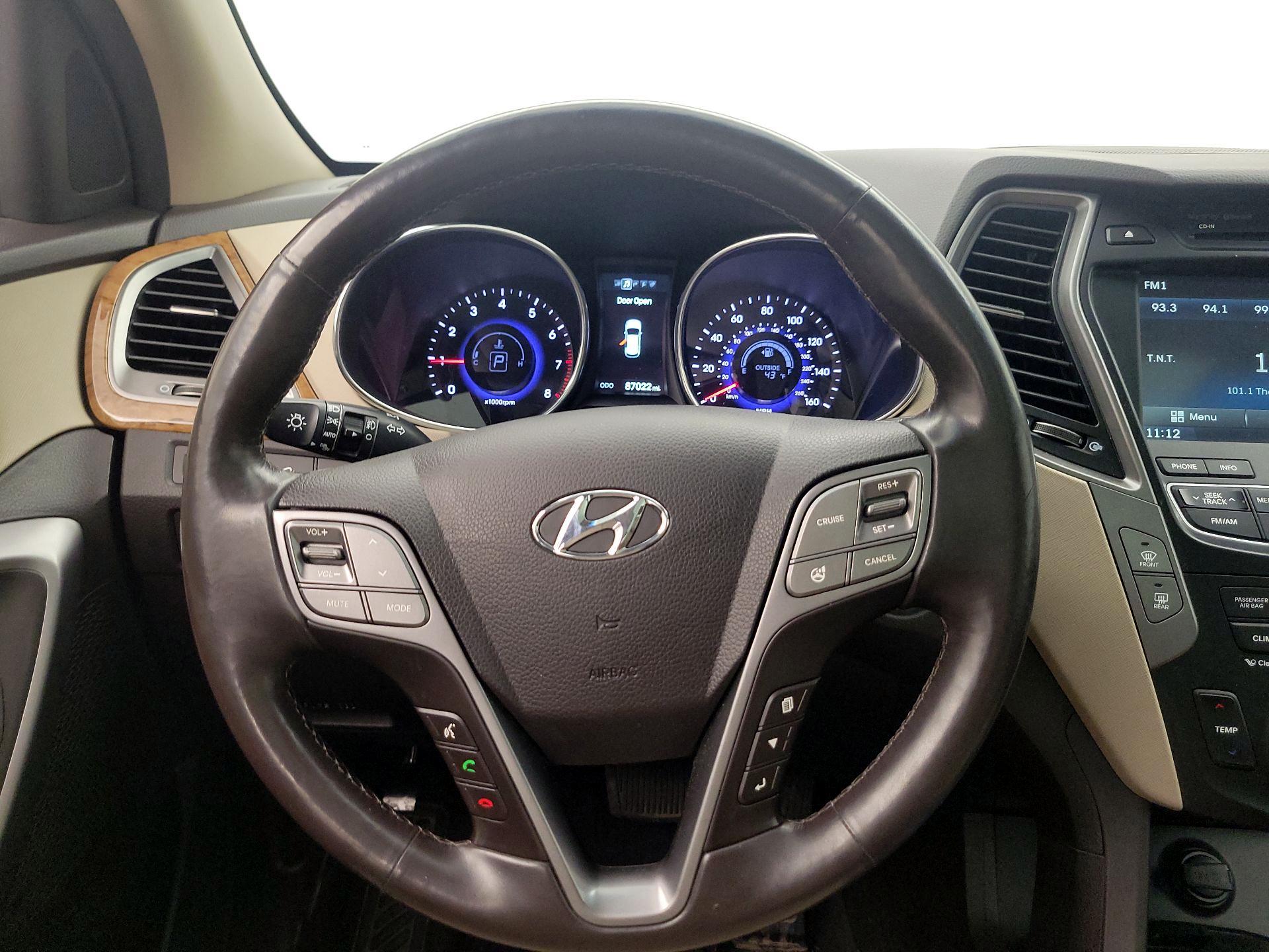 Thumbnail: 2016 Hyundai Santa Fe - 10