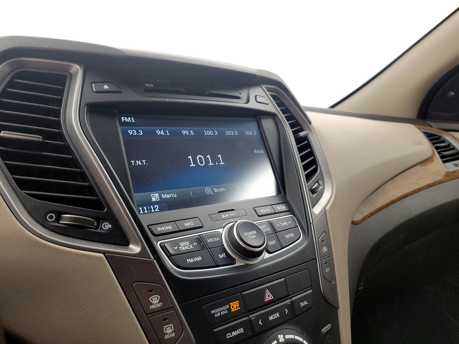 Thumbnail: 2016 Hyundai Santa Fe - 15
