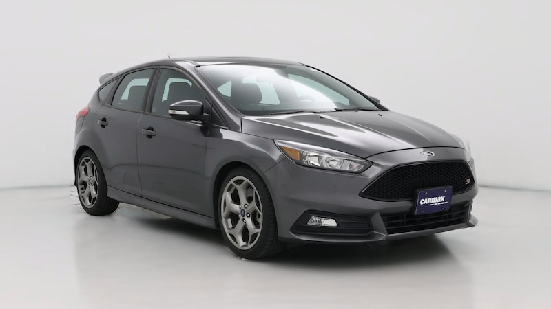 2016 Ford Focus ST Hero Image