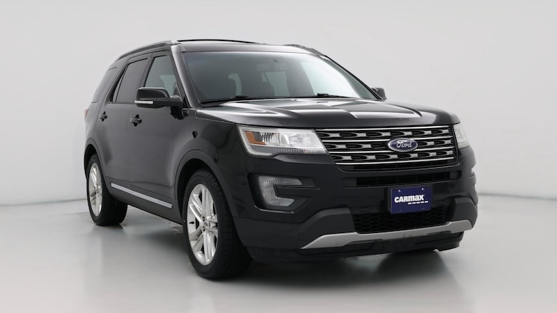 2017 Ford Explorer XLT Hero Image