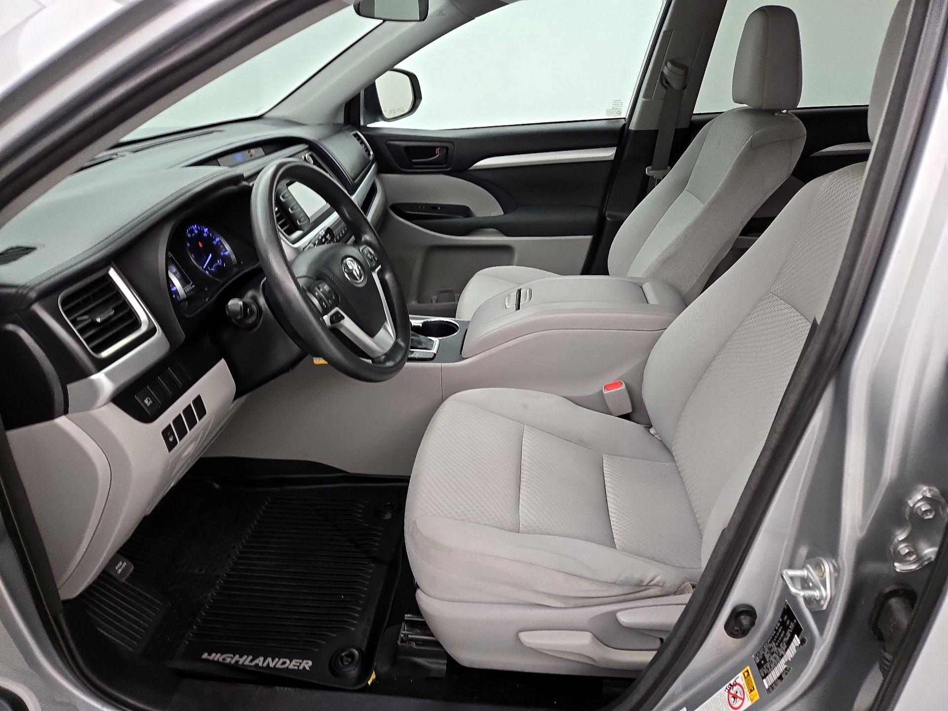 Thumbnail: 2018 Toyota Highlander - 11