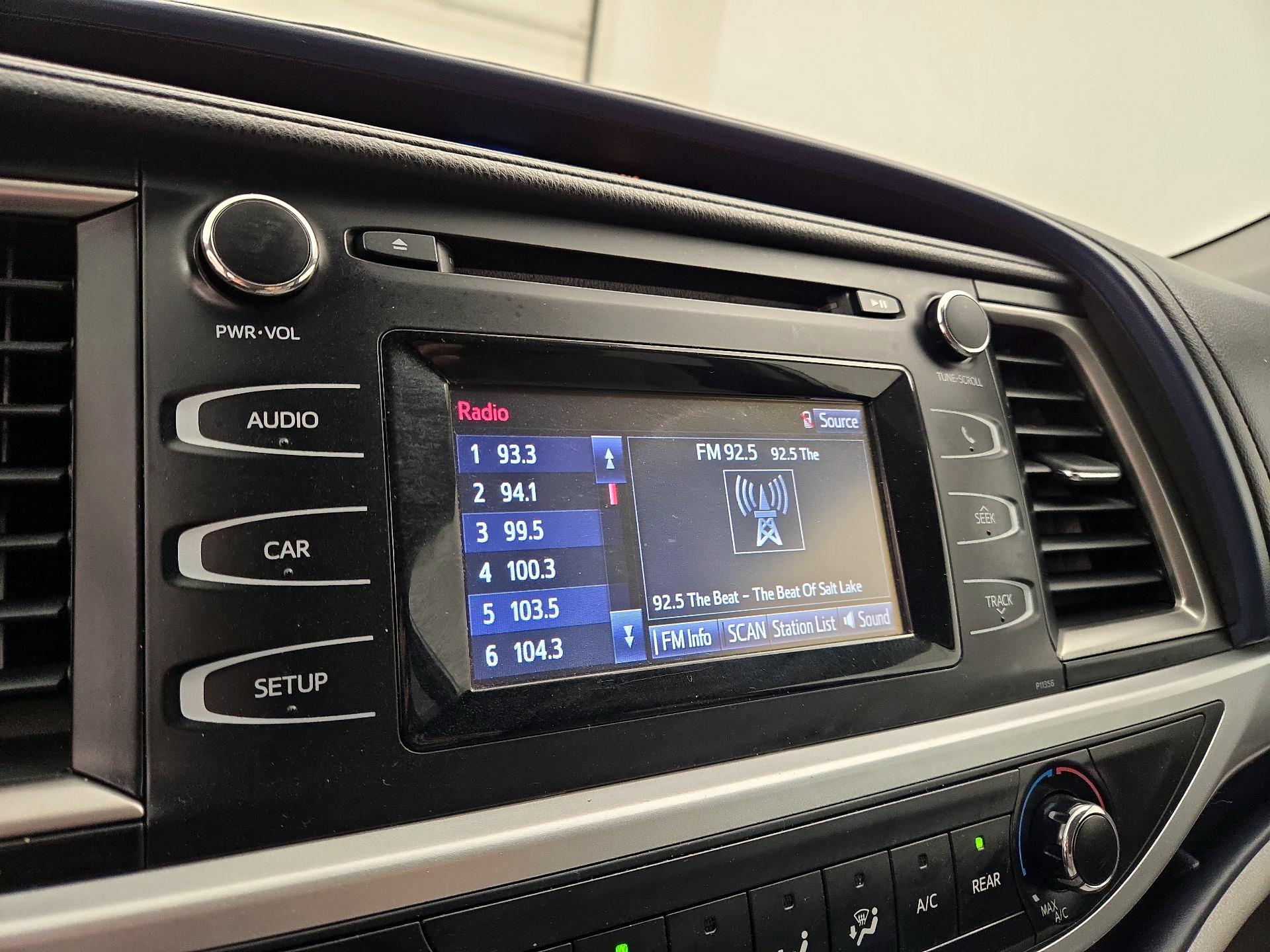 Thumbnail: 2018 Toyota Highlander - 15
