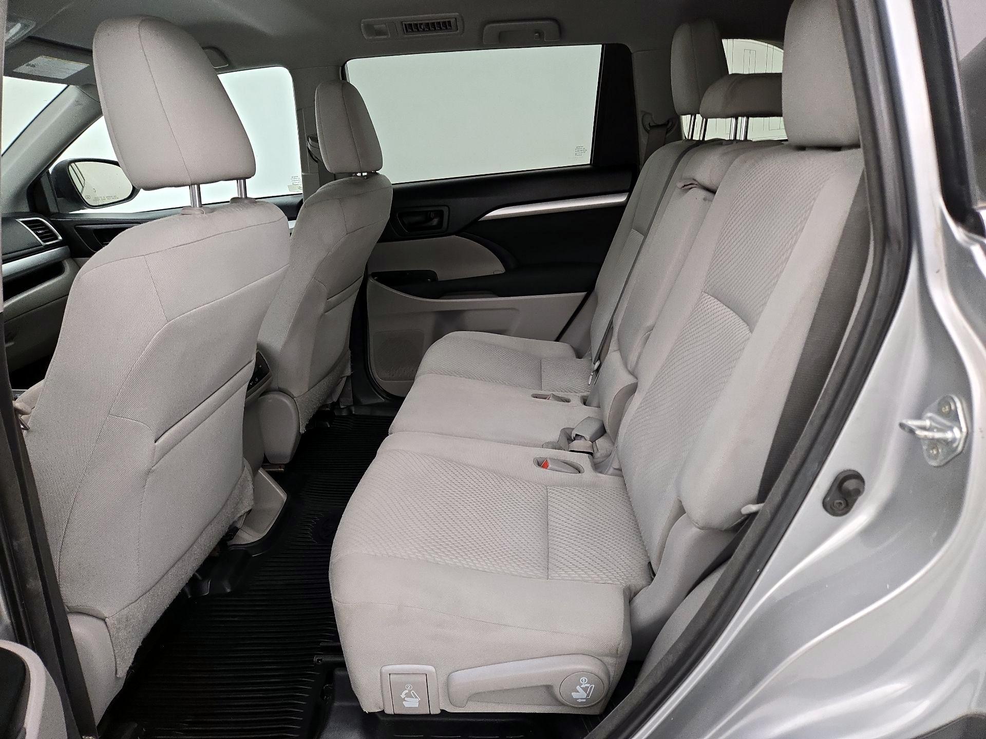 Thumbnail: 2018 Toyota Highlander - 19