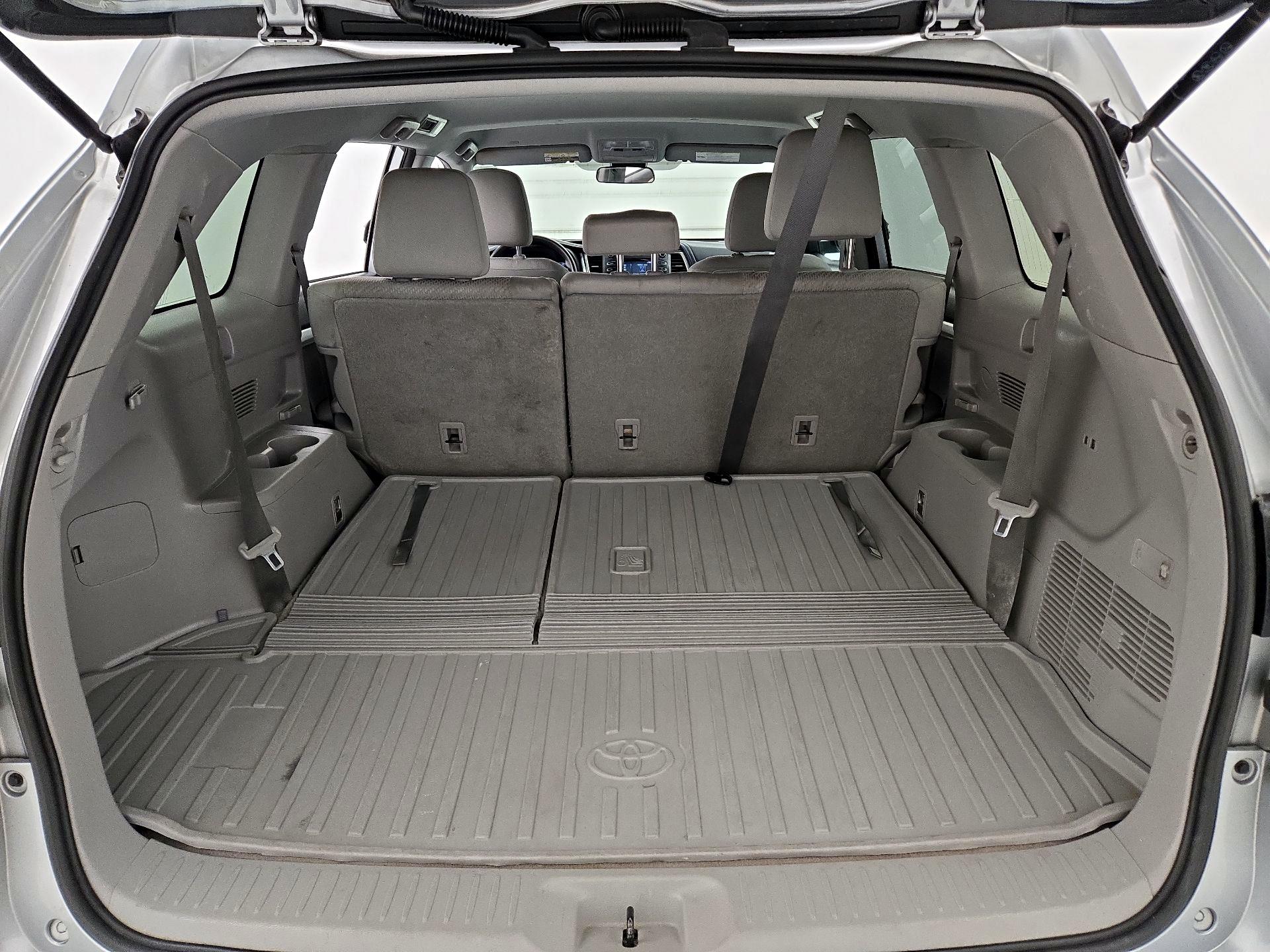 Thumbnail: 2018 Toyota Highlander - 20