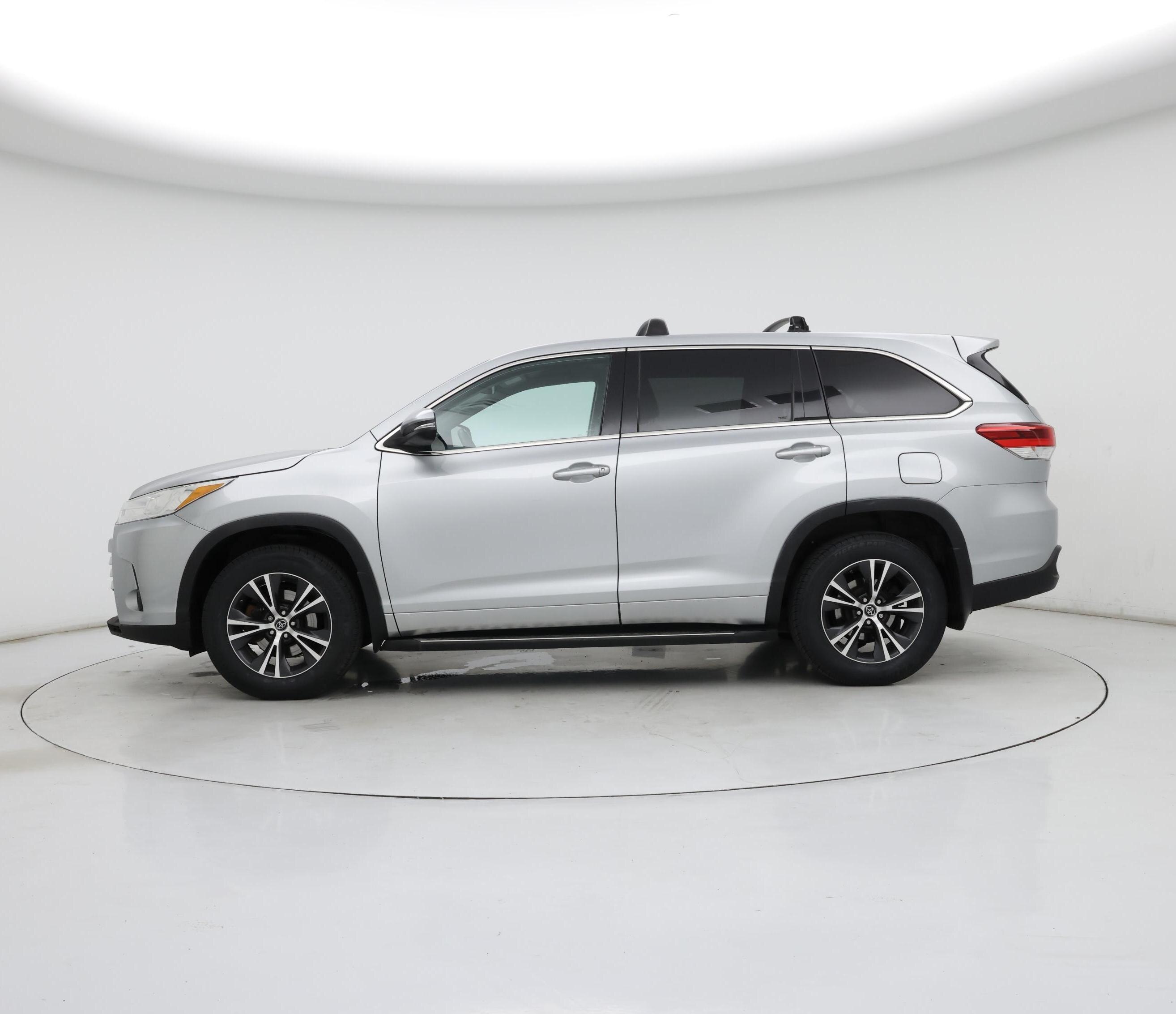 Thumbnail: 2018 Toyota Highlander - 3