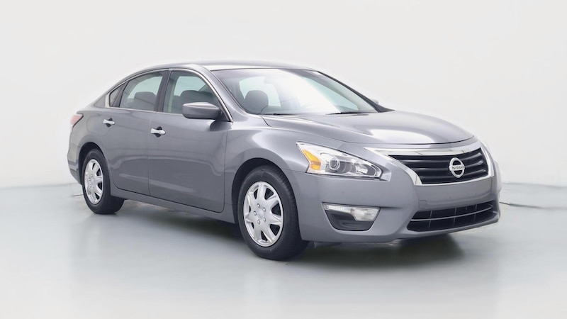 2015 Nissan Altima S Hero Image