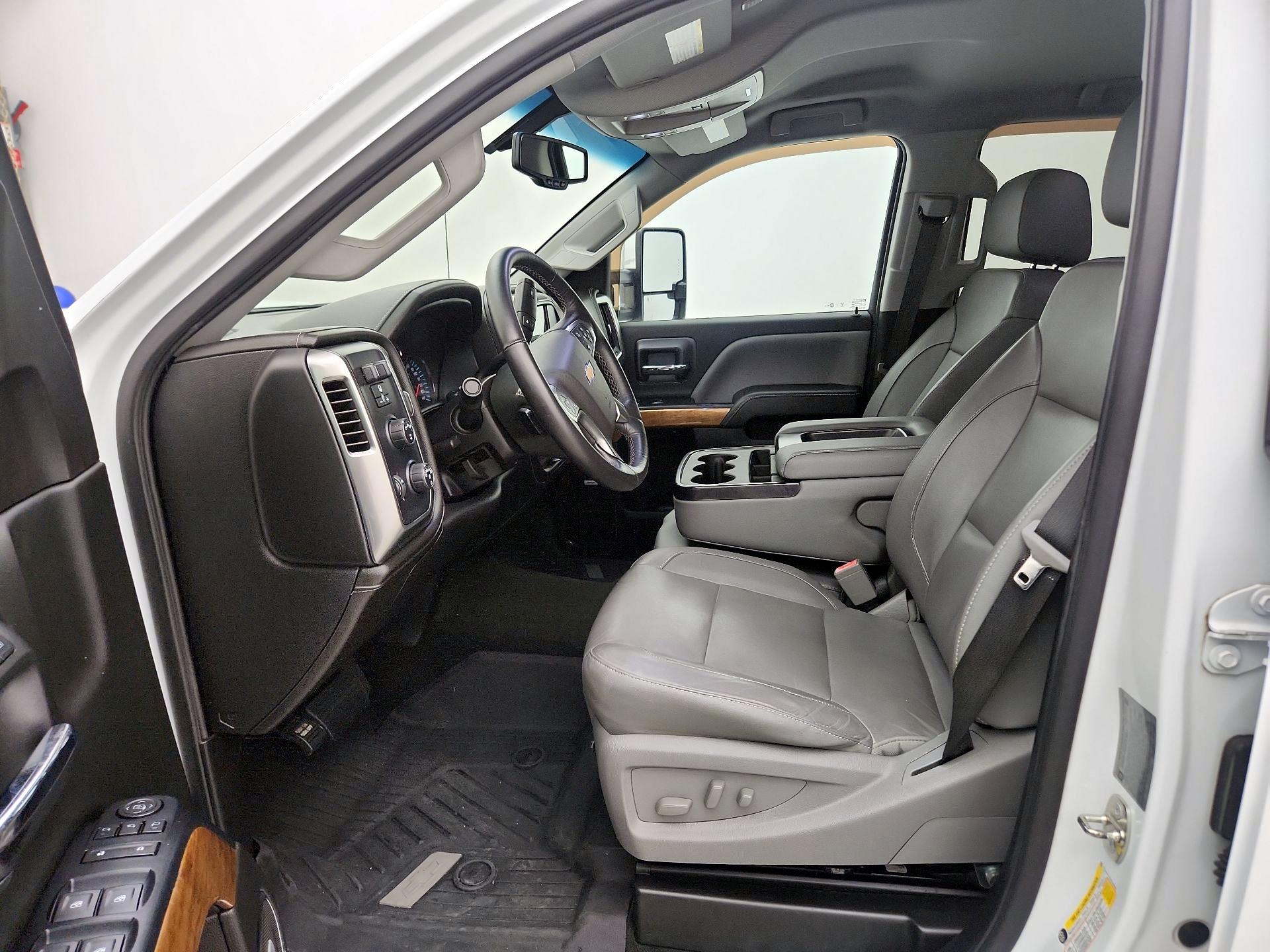 Thumbnail: 2019 Chevrolet Silverado 3500 - 11