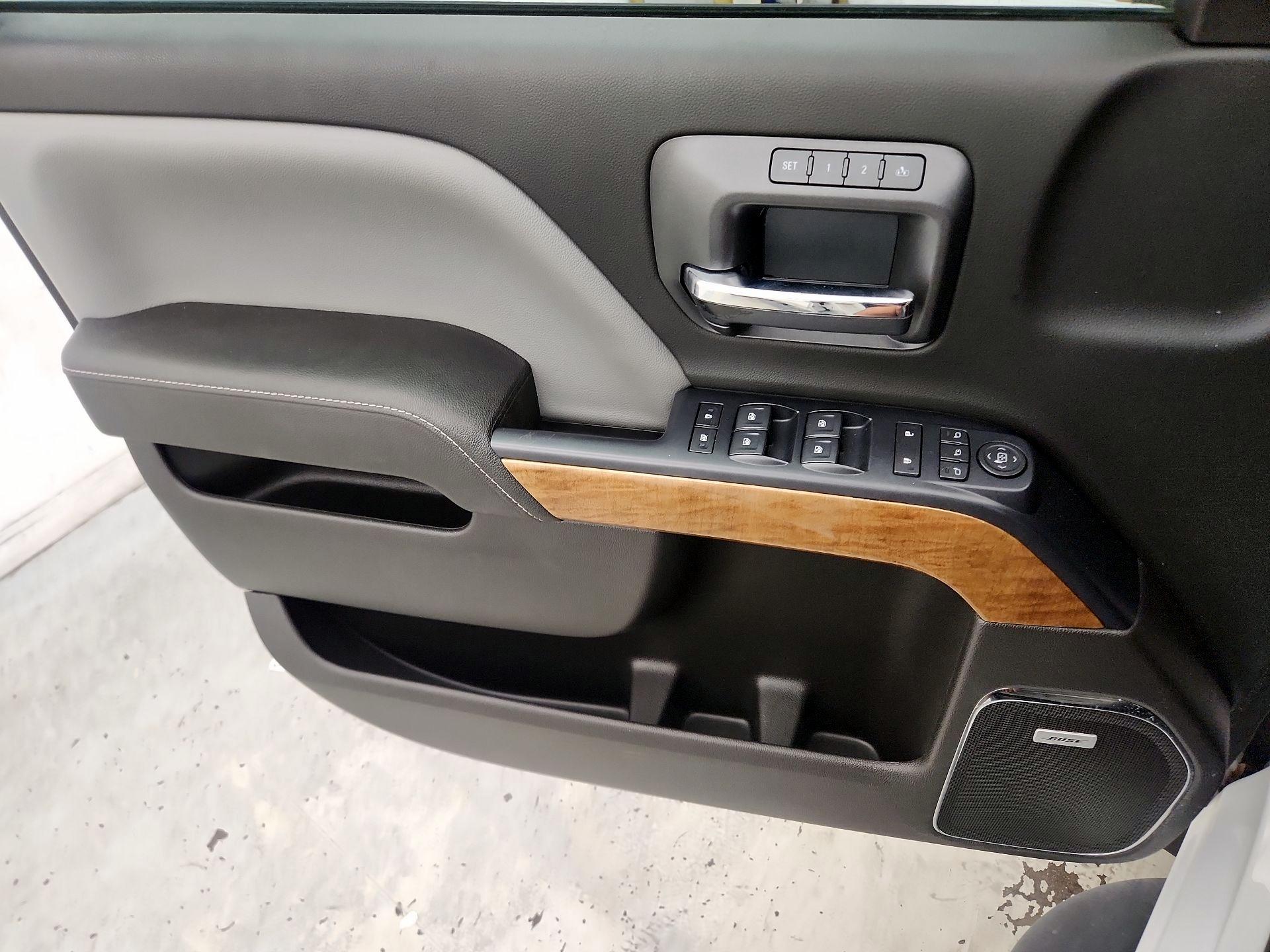 Thumbnail: 2019 Chevrolet Silverado 3500 - 12