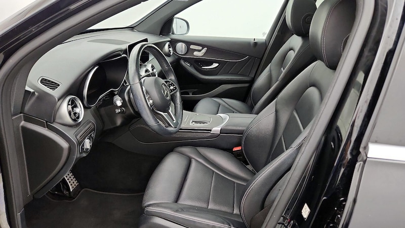 2021 Mercedes-Benz GLC 300 11