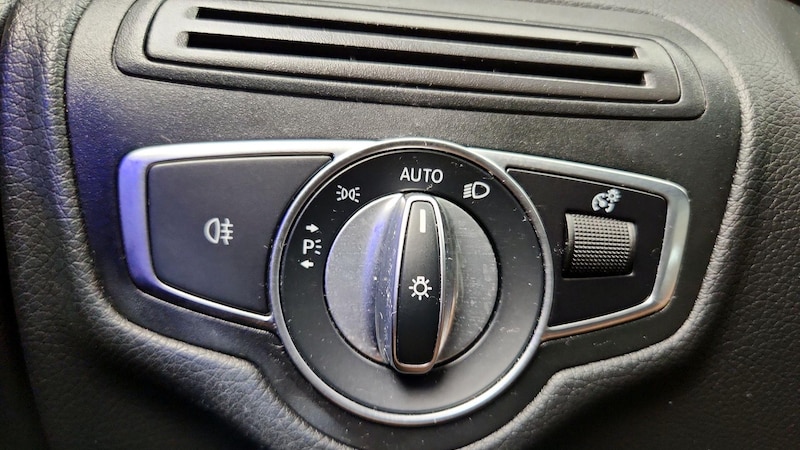 2021 Mercedes-Benz GLC 300 13