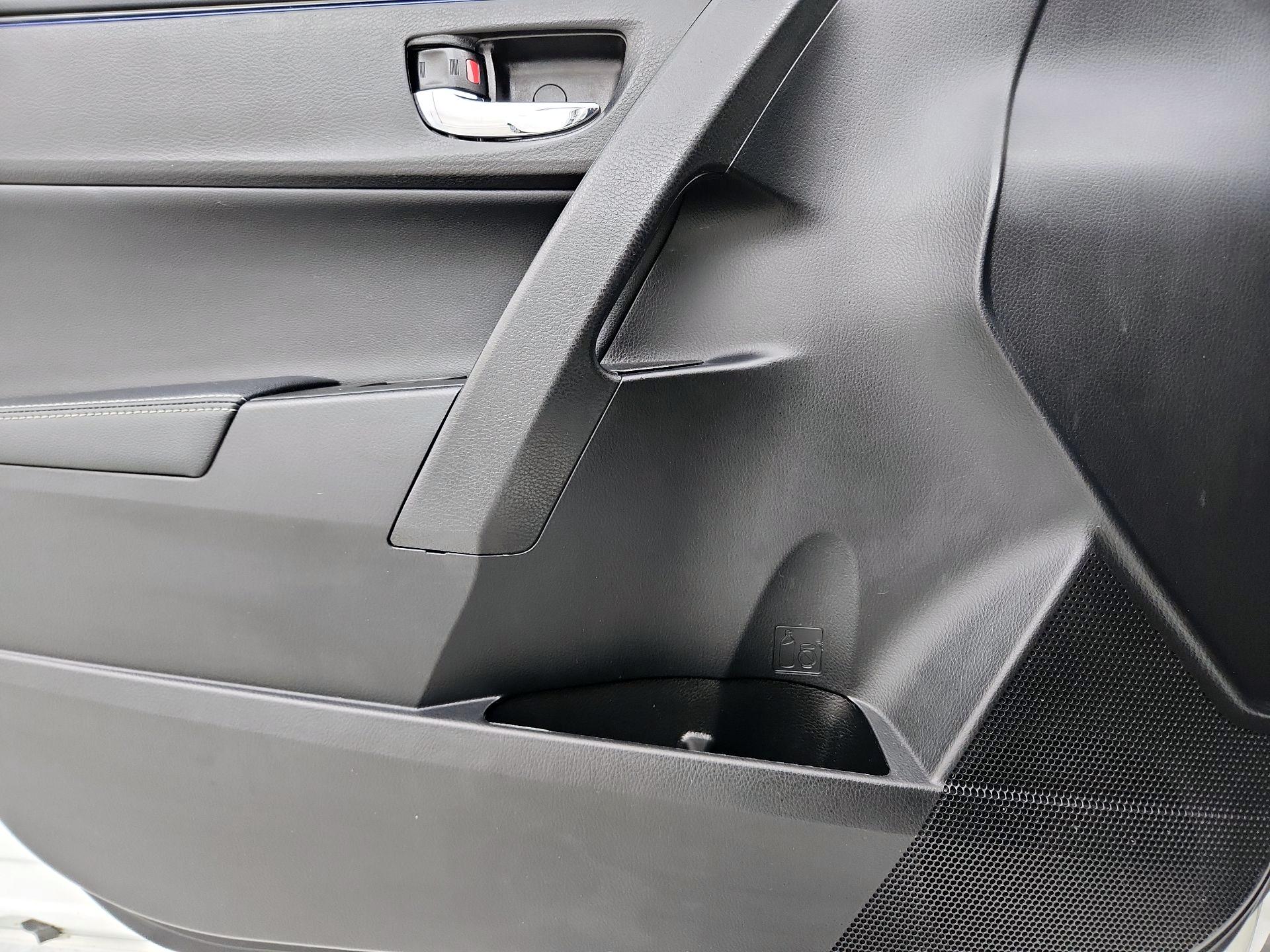 Thumbnail: 2018 Toyota Corolla - 12