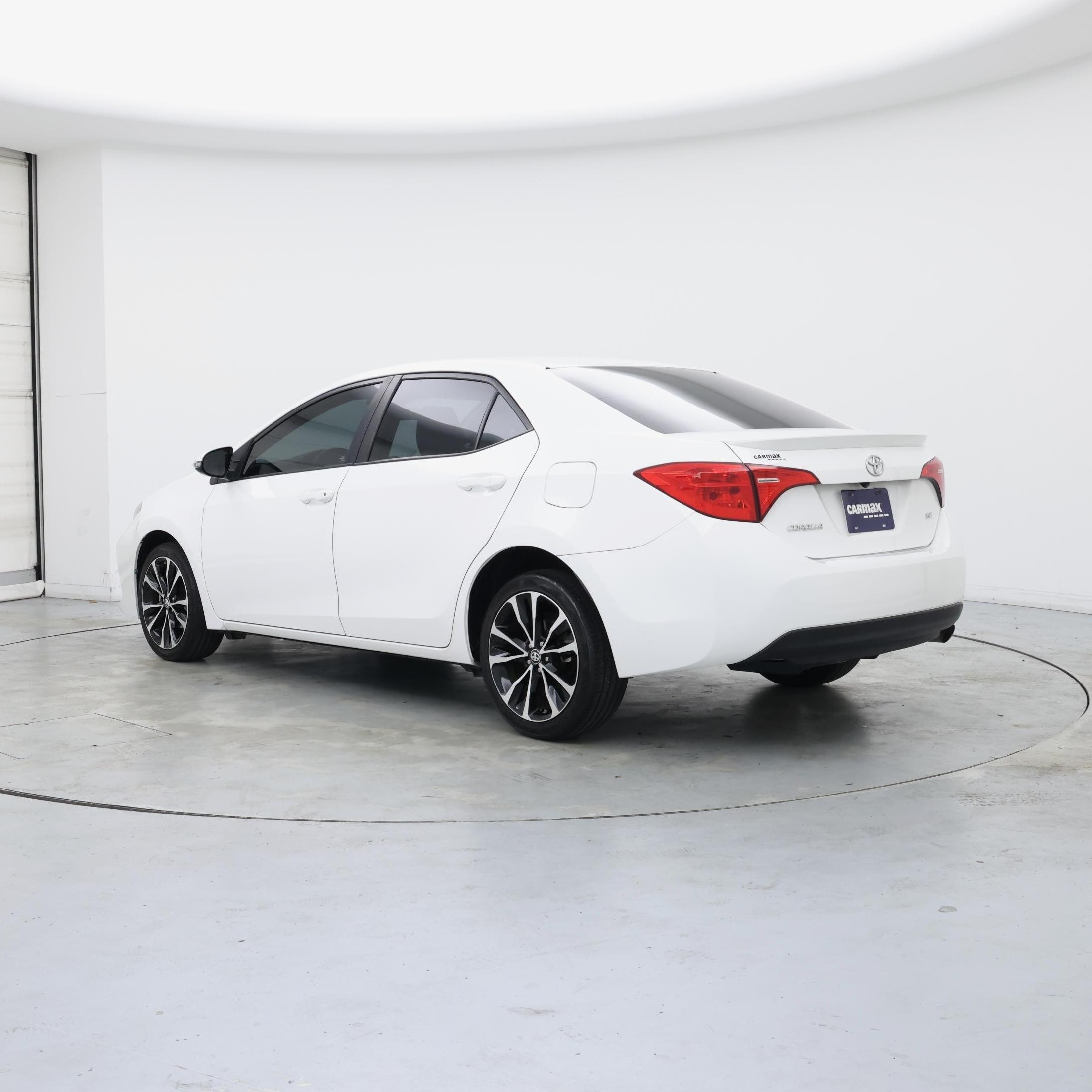 Thumbnail: 2018 Toyota Corolla - 2