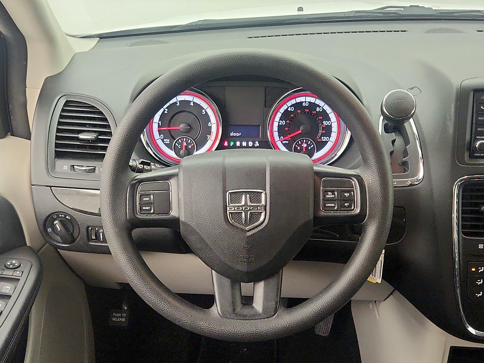 Thumbnail: 2020 Dodge Grand Caravan - 10
