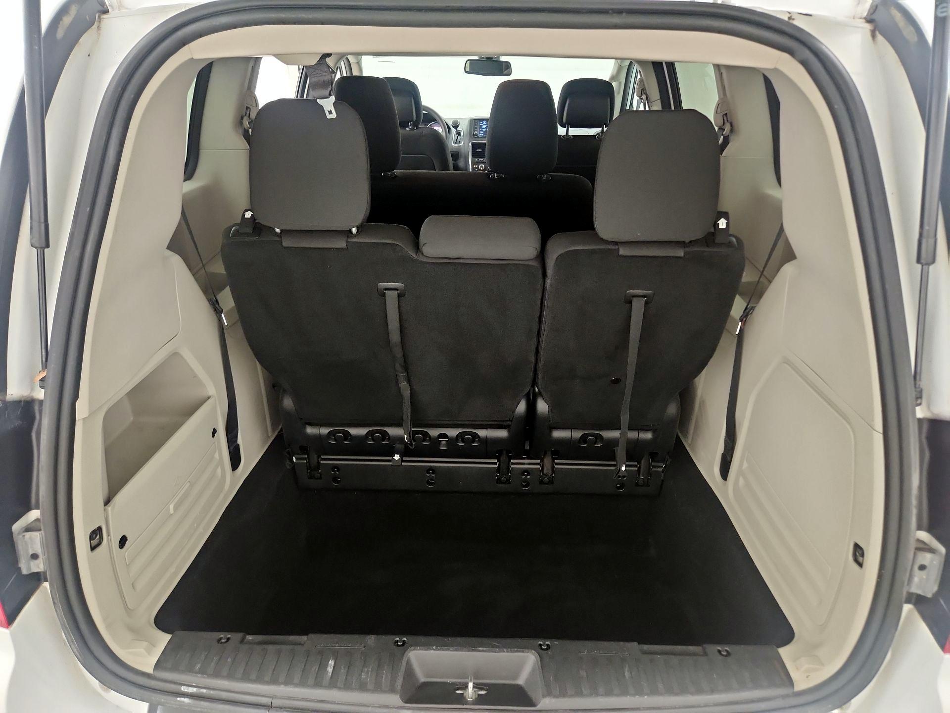 Thumbnail: 2020 Dodge Grand Caravan - 20