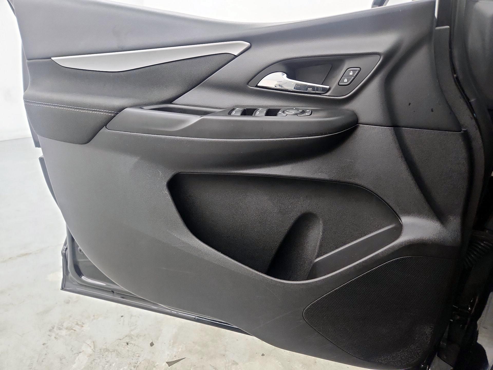 Thumbnail: 2022 Chevrolet Bolt EV - 12