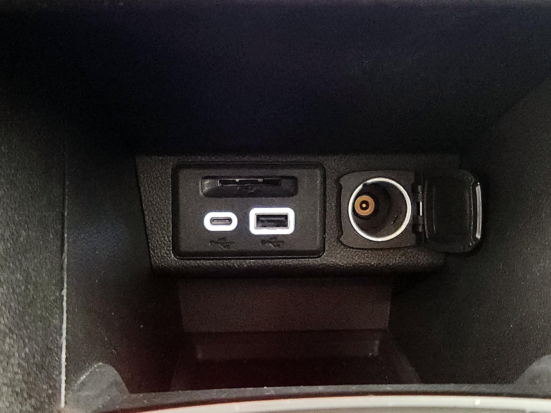 Thumbnail: 2022 Chevrolet Bolt EV - 18