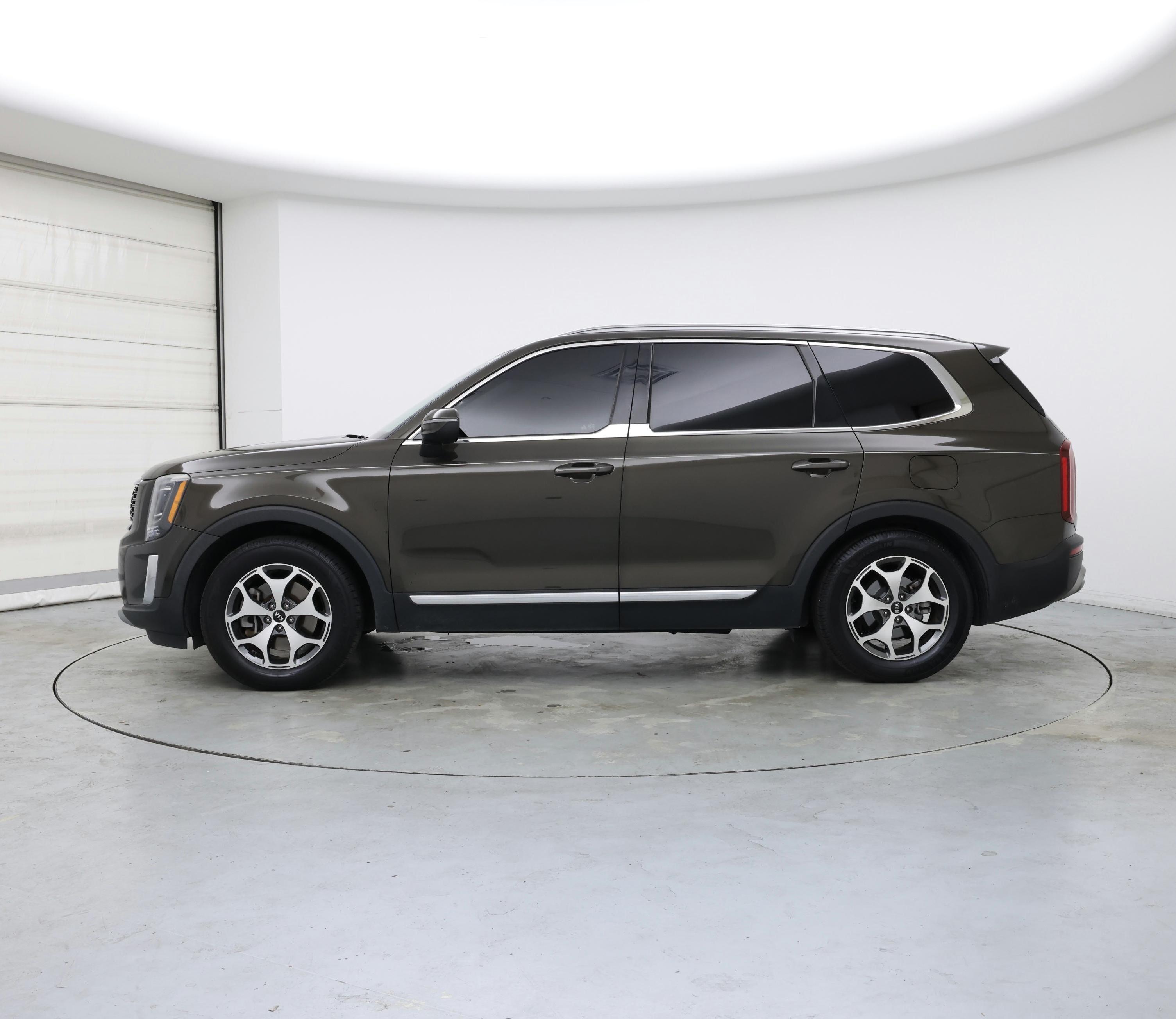 Thumbnail: 2020 Kia Telluride - 3