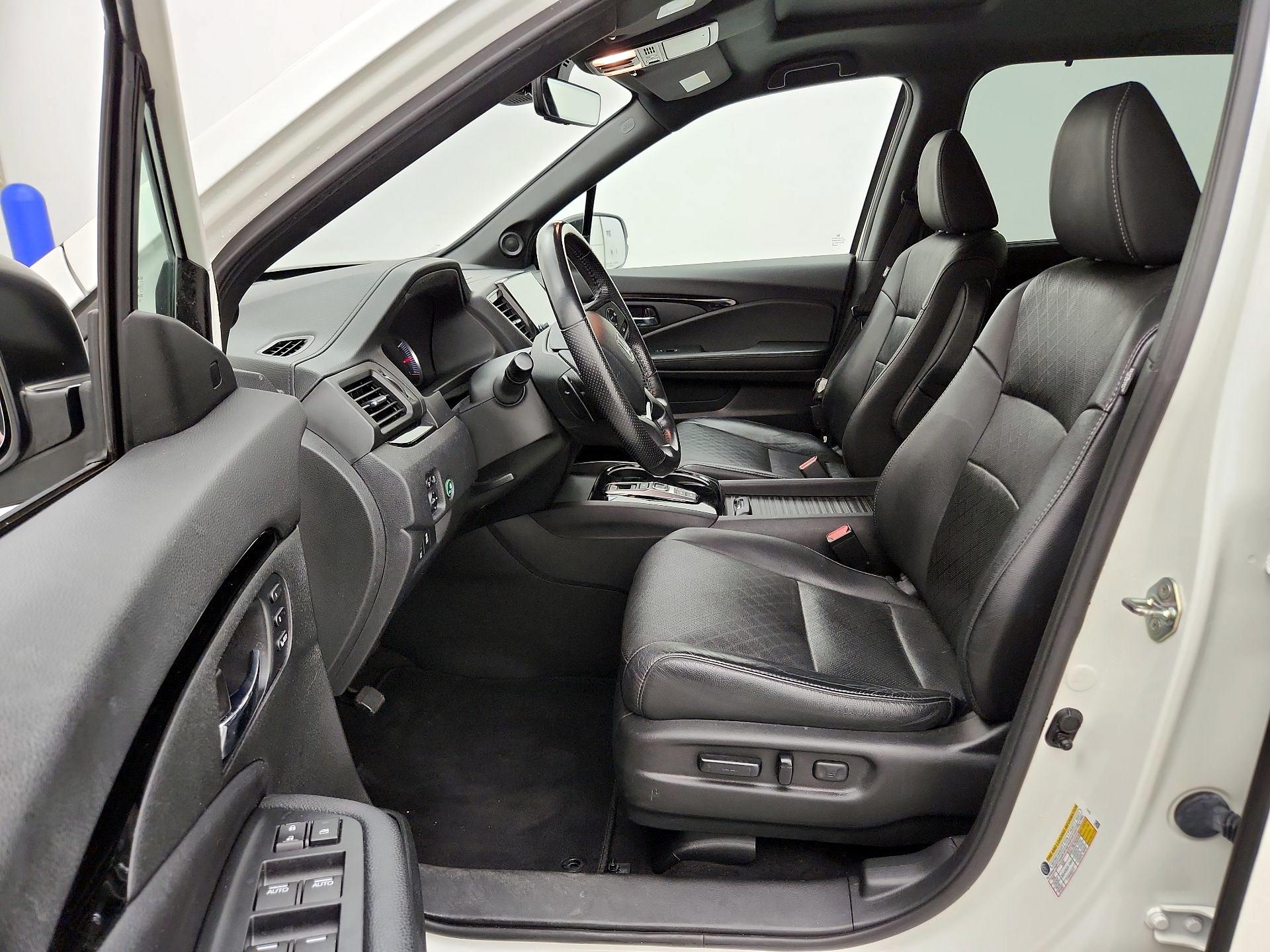 Thumbnail: 2019 Honda Passport - 11