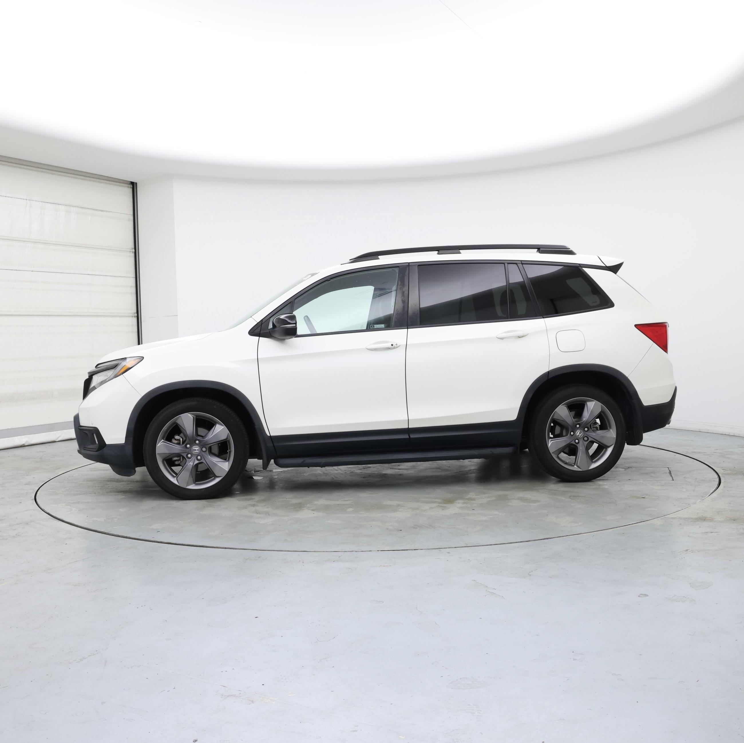 Thumbnail: 2019 Honda Passport - 3