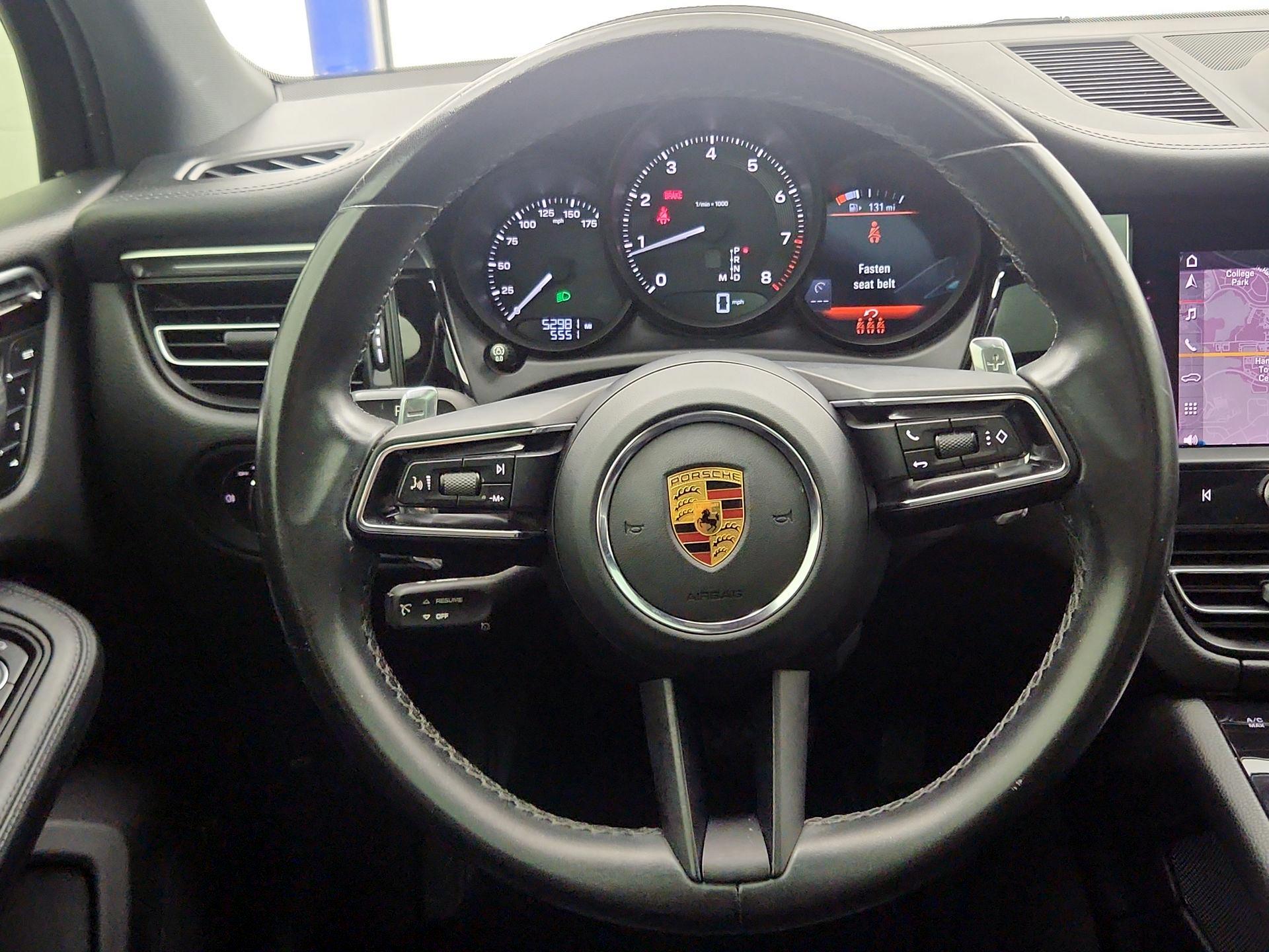 Thumbnail: 2022 Porsche Macan - 10