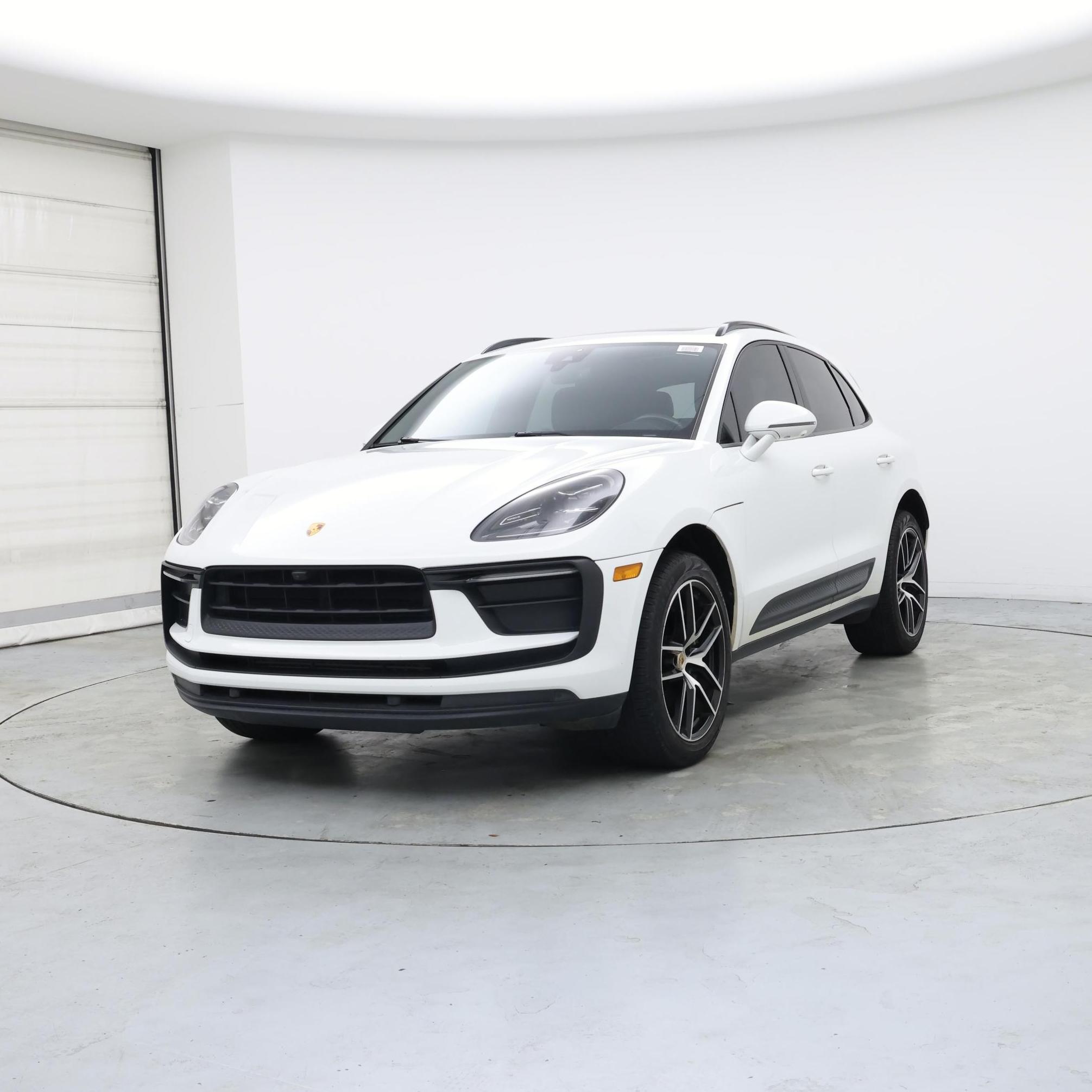 Thumbnail: 2022 Porsche Macan - 4