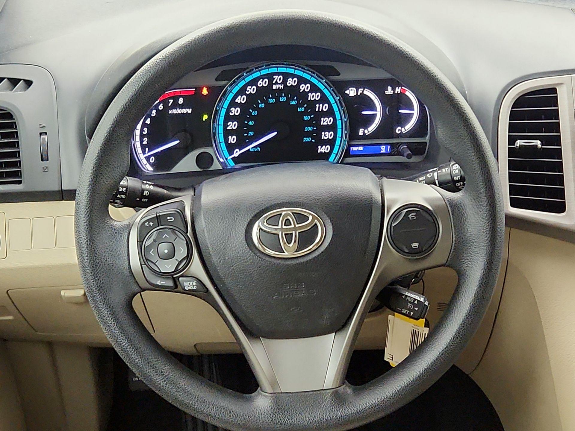 Thumbnail: 2013 Toyota Venza - 10