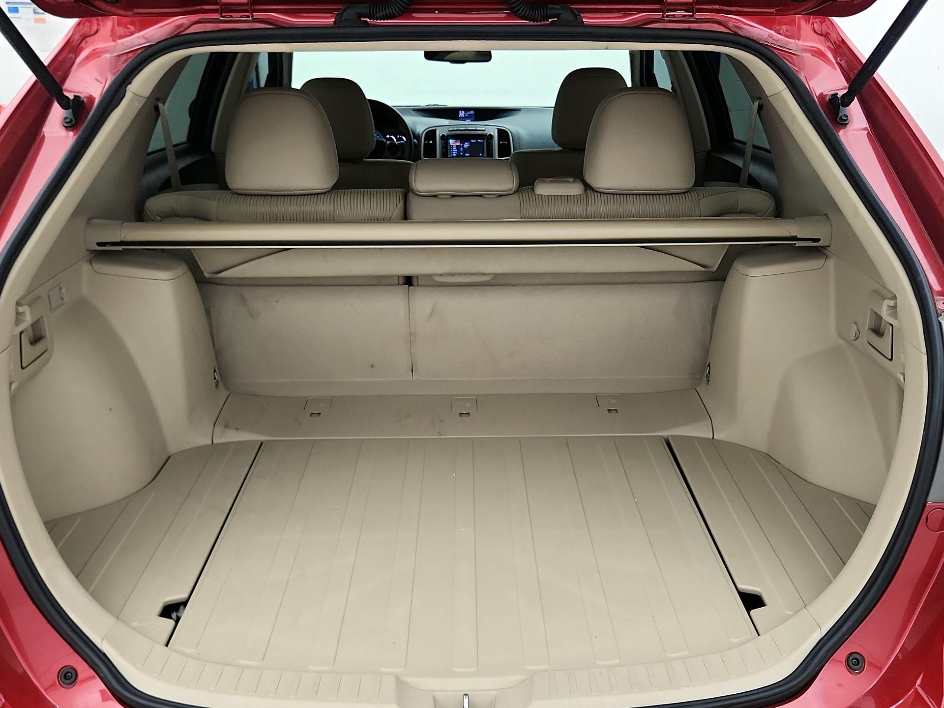 Thumbnail: 2013 Toyota Venza - 18