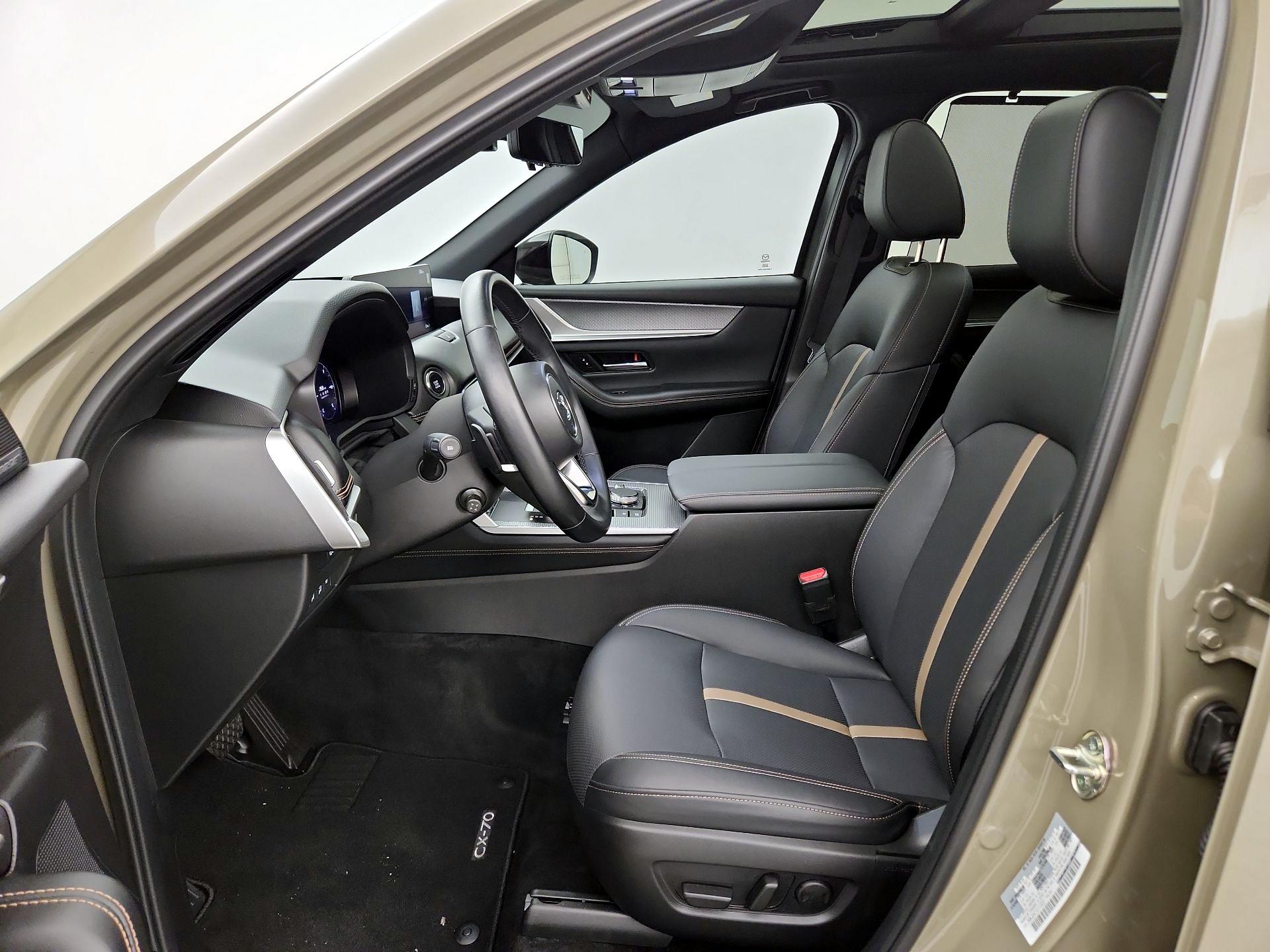 Thumbnail: 2025 Mazda CX-70 - 11