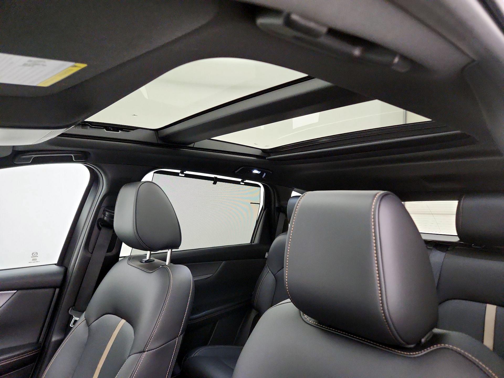 Thumbnail: 2025 Mazda CX-70 - 18