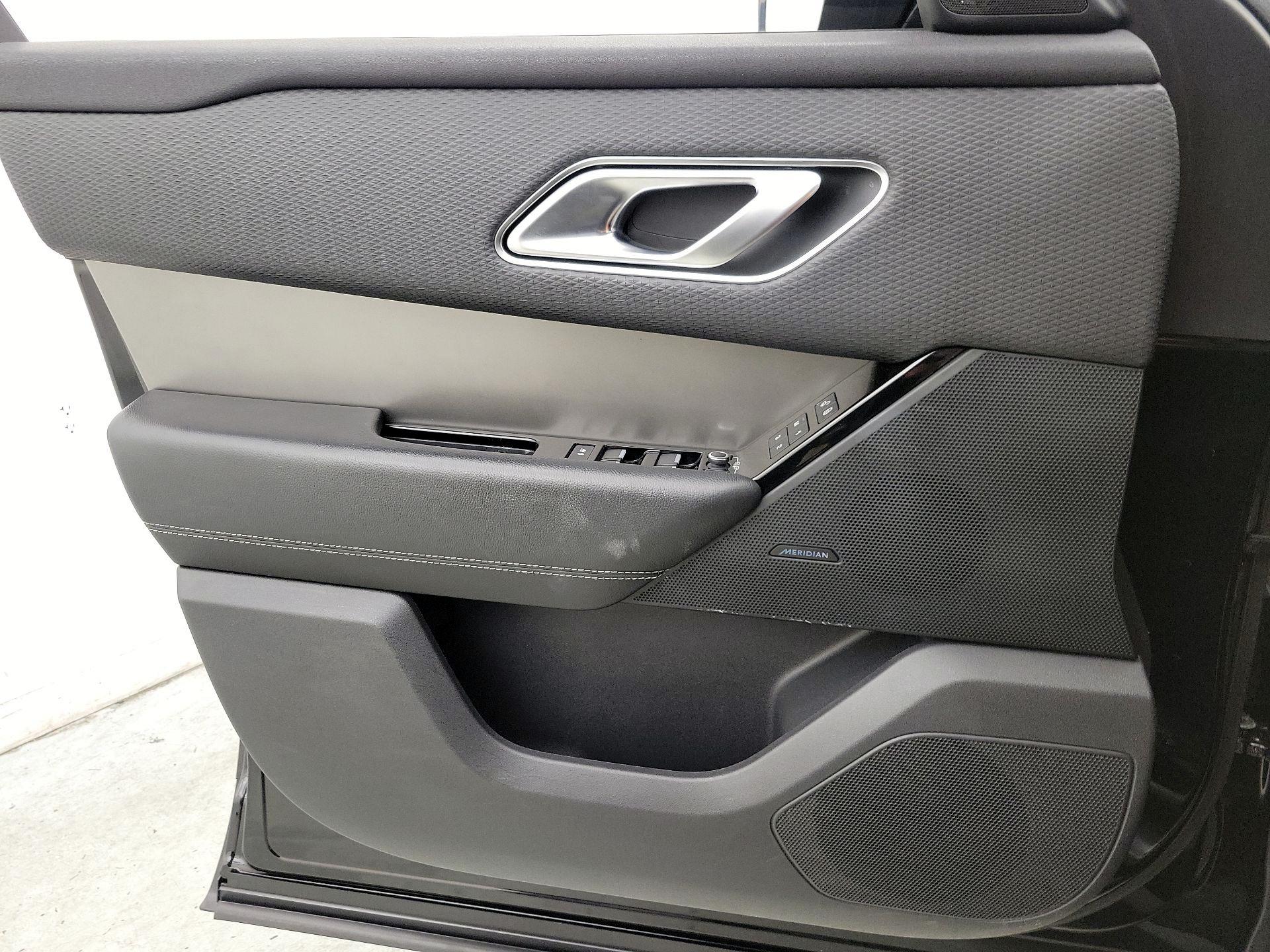 Thumbnail: 2019 Land Rover Range Rover Velar - 12