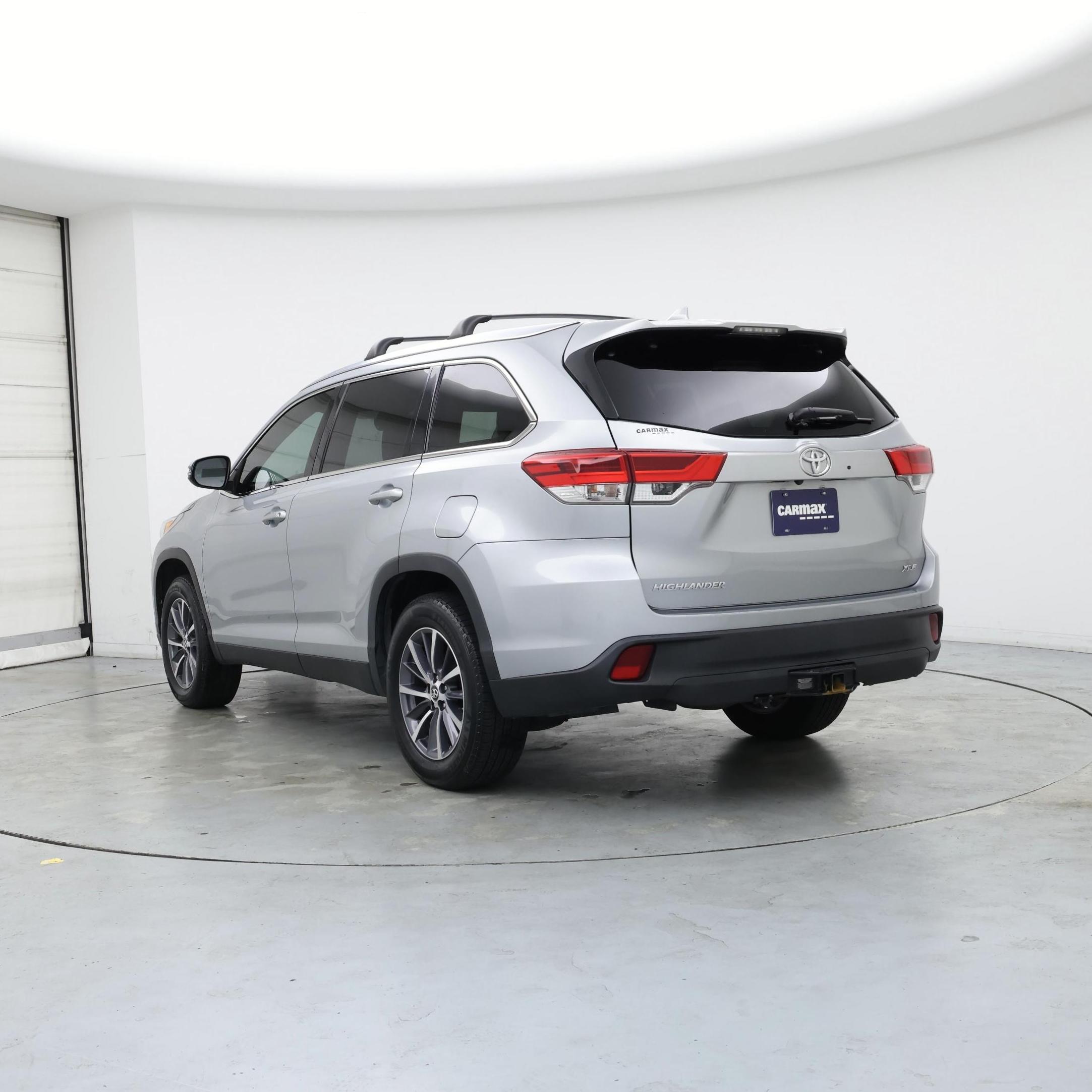 Thumbnail: 2019 Toyota Highlander - 2