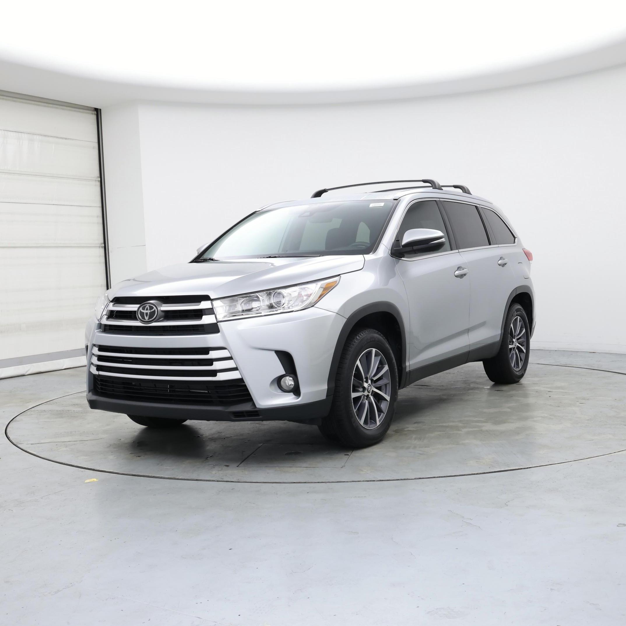 Thumbnail: 2019 Toyota Highlander - 4