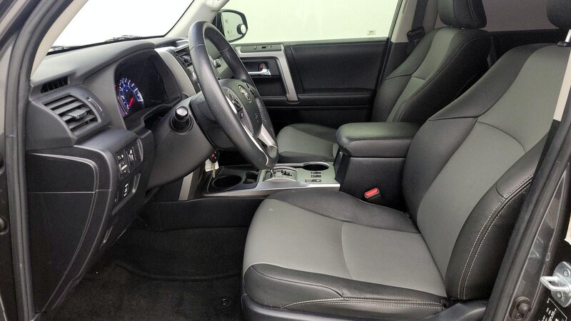 2019 Toyota 4Runner SR5 11