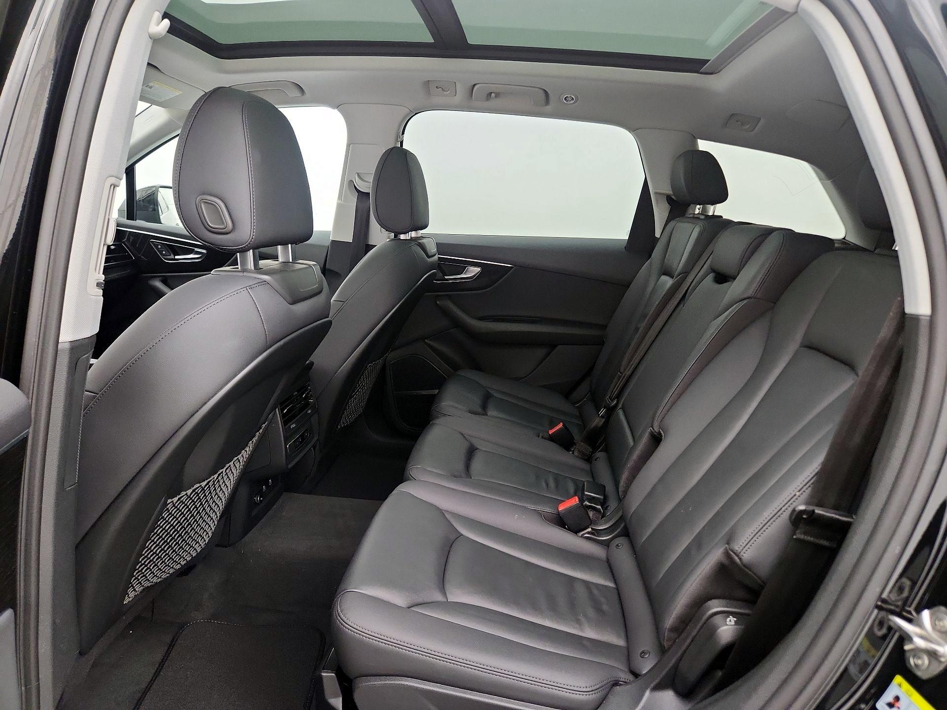 Thumbnail: 2022 Audi Q7 - 19
