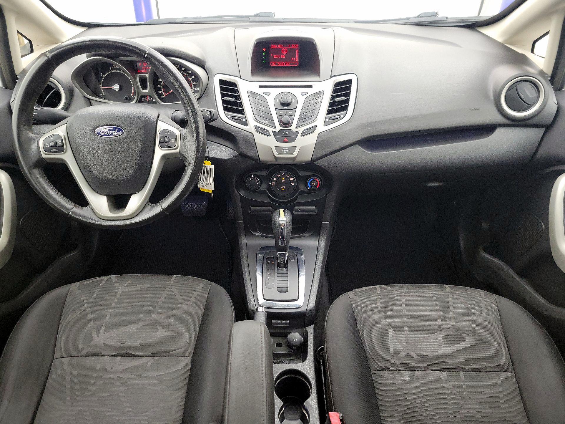 Thumbnail: 2013 Ford Fiesta - 9
