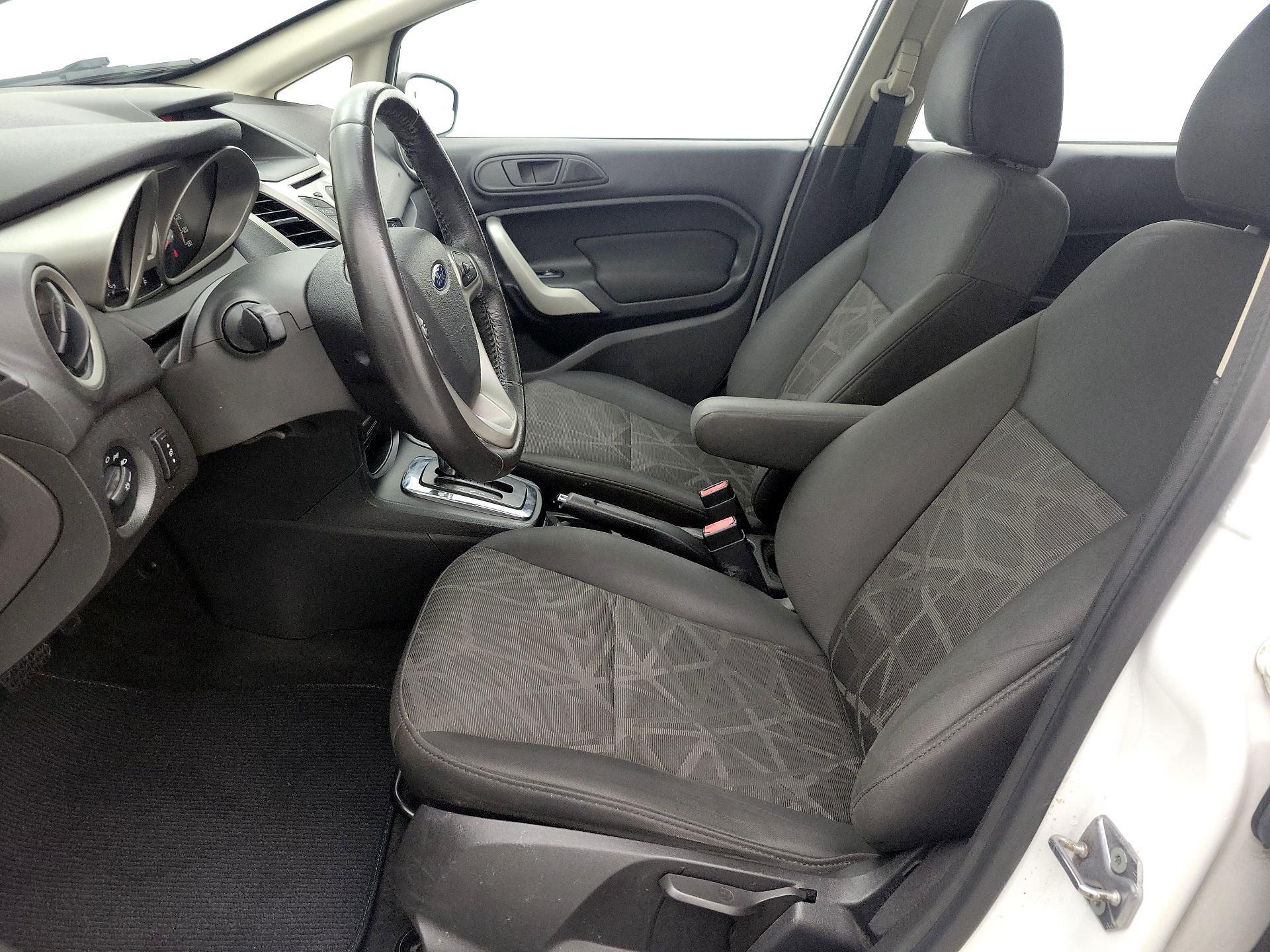 Thumbnail: 2013 Ford Fiesta - 11