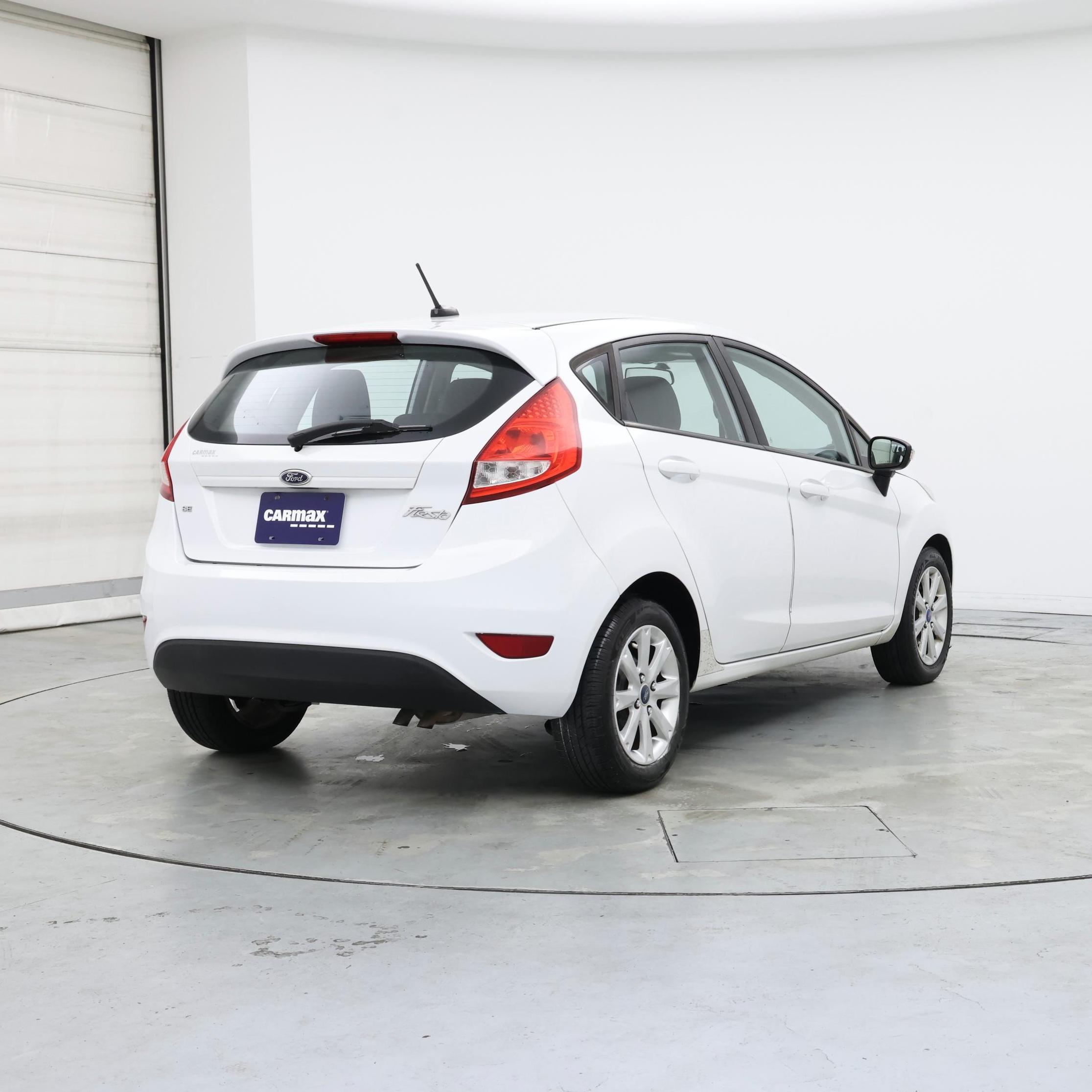 Thumbnail: 2013 Ford Fiesta - 8