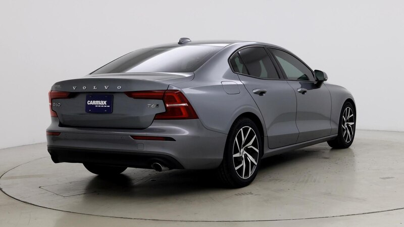 2020 Volvo S60 T6 Momentum 8