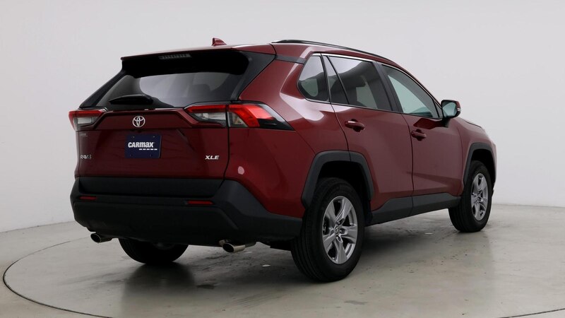 2022 Toyota RAV4 XLE 8