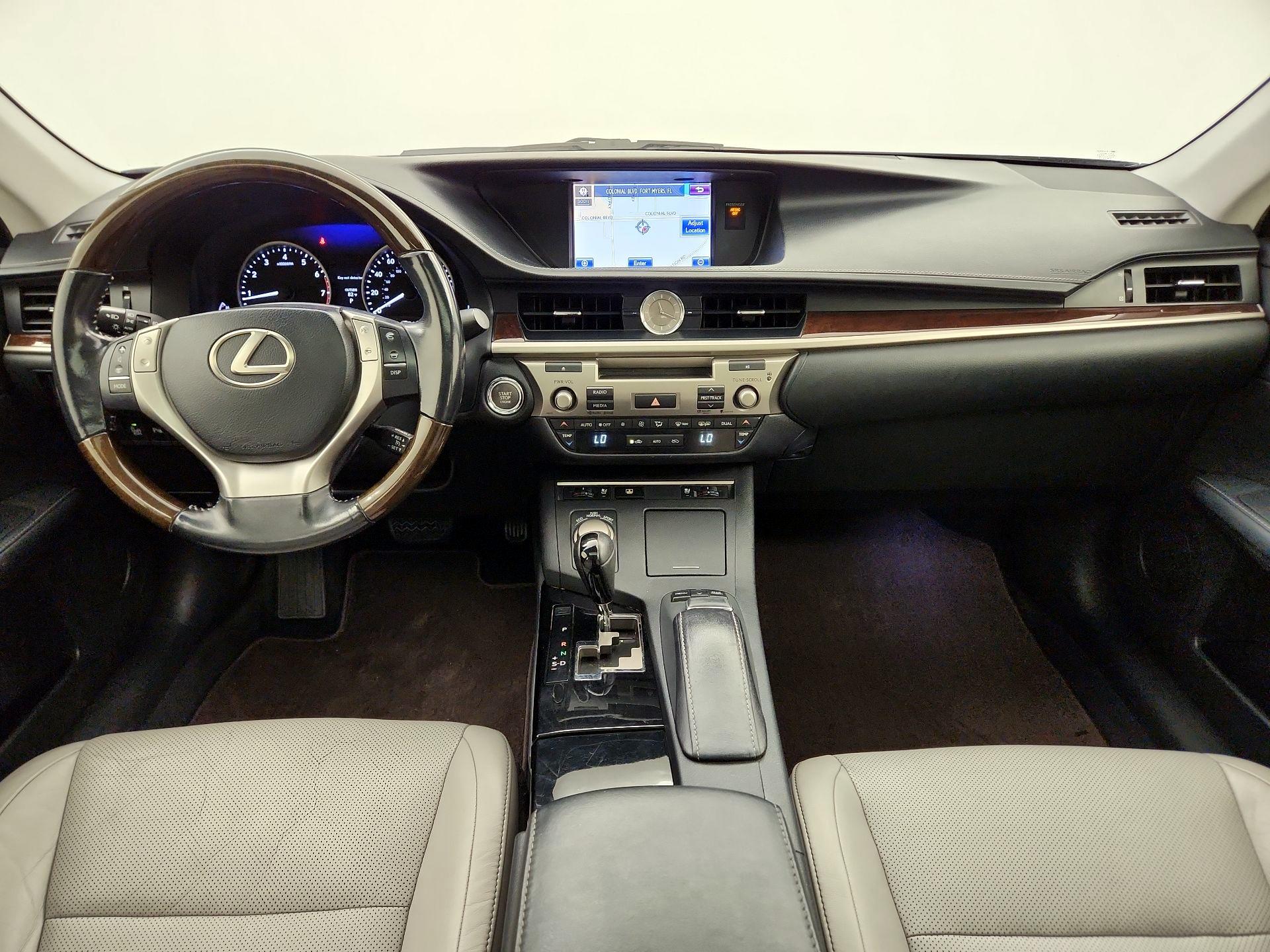 Thumbnail: 2013 Lexus ES - 9