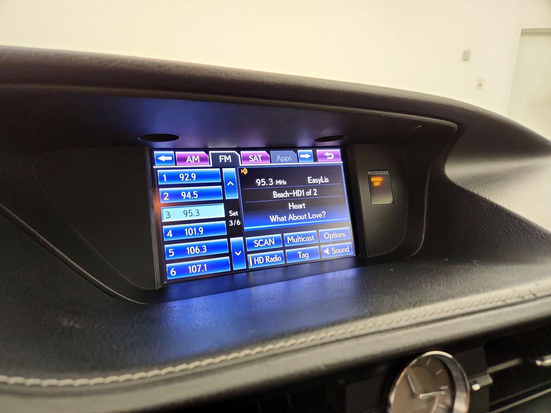 Thumbnail: 2013 Lexus ES - 16
