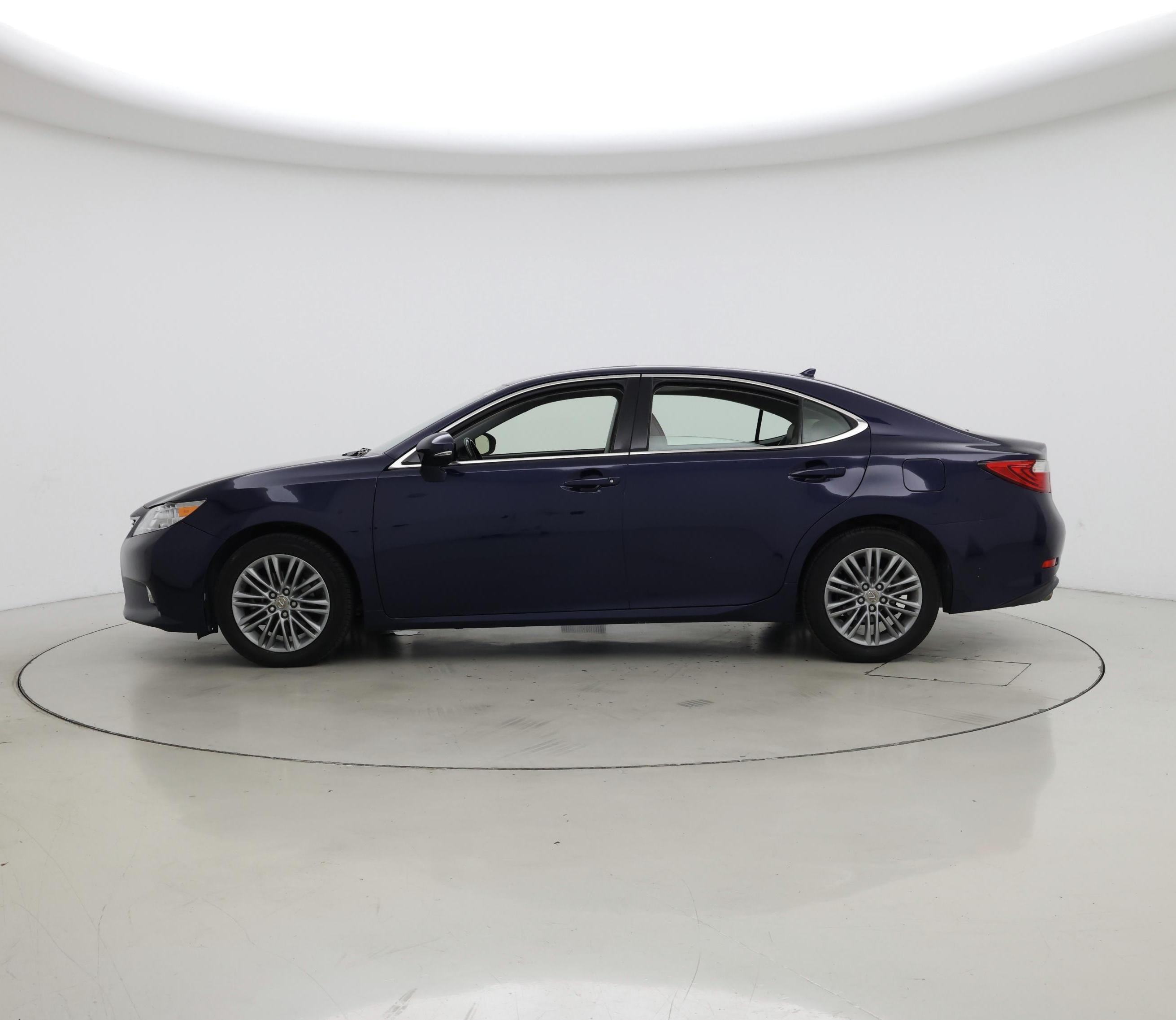 Thumbnail: 2013 Lexus ES - 3