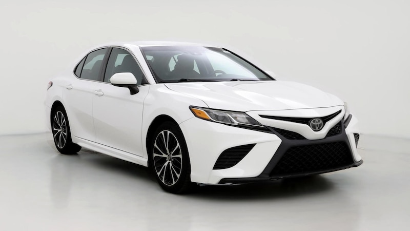 2018 Toyota Camry SE Hero Image