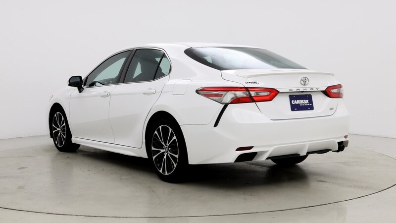 2018 Toyota Camry SE 2