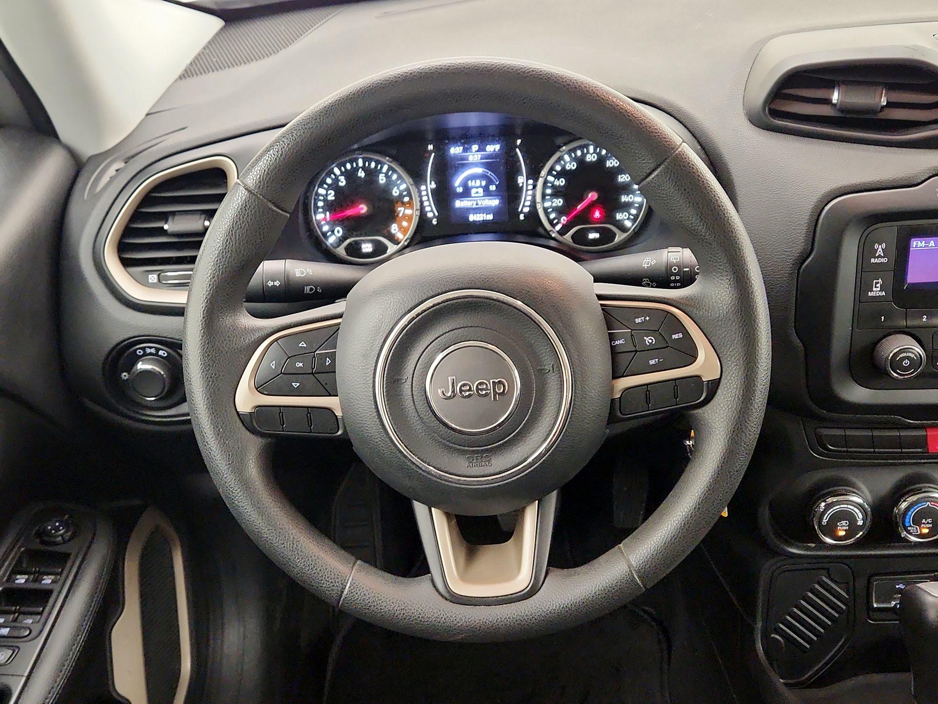 Thumbnail: 2015 Jeep Renegade - 10